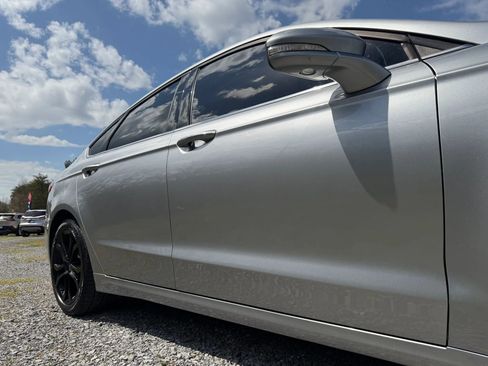 Used 2020 Ford Fusion SEL FWD image 9