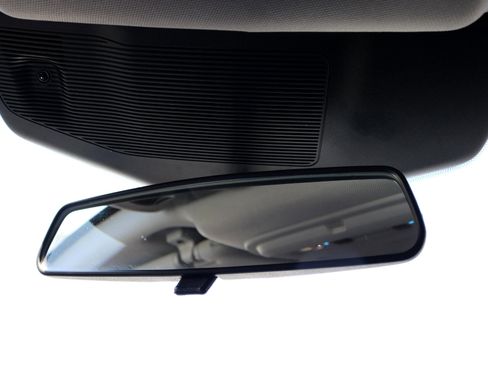 Used 2022 Ford Explorer XLT w/ Equipment Group 202A image 34