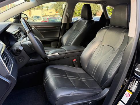 Used 2018 Lexus RX 350L Luxury w/ Accessory Package image 23