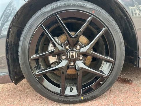 Used 2025 Honda Civic Sport image 26