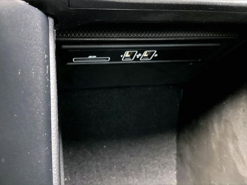 Used 2018 Mercedes-Benz GLC 300 4MATIC image 15