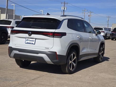 New 2026 Volkswagen Tiguan SE image 4