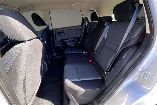 Used 2023 Nissan Rogue SV FWD image 24