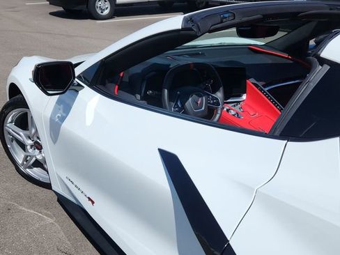 Used 2024 Chevrolet Corvette Stingray Preferred Cpe w/ Body-Color Dual Roof Package RWD image 48