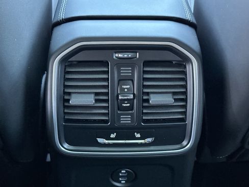 New 2026 Porsche Macan AWD/4WD image 14