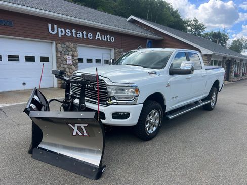 Used 2024 RAM 2500 Laramie AWD/4WD image 1
