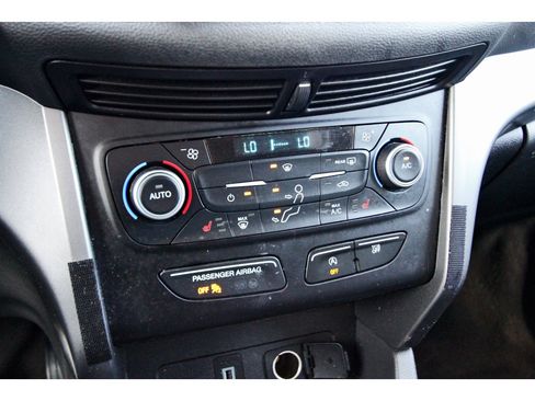 Used 2018 Ford Escape SE image 29