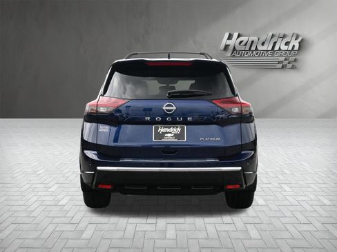 Used 2025 Nissan Rogue Platinum w/ Platinum Premium Package FWD image 9