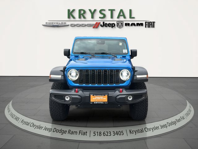 Used 2025 Jeep Wrangler Unlimited Rubicon w/ Convenience Group AWD/4WD image 2