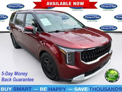 Used 2025 Kia Carnival
