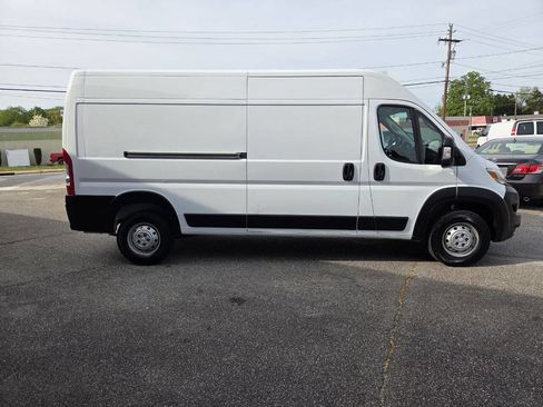 Used 2023 RAM ProMaster 2500 image 2