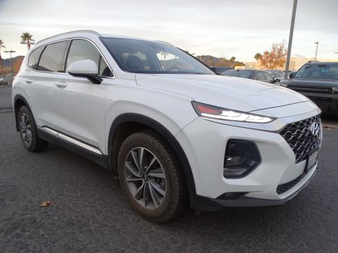 Used 2020 Hyundai Santa Fe SEL w/ Convenience Package image 2