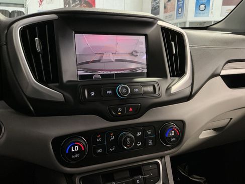 Used 2023 GMC Terrain SLE w/ Driver Convenience Package FWD image 20