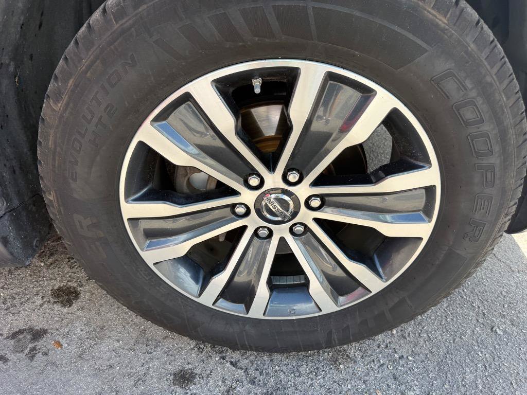 Used 2020 Nissan Armada SL w/ Premium Package RWD image 14