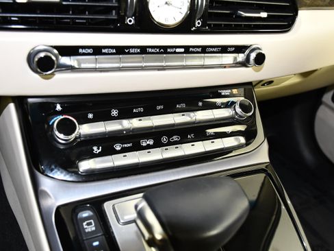 Used 2019 Genesis G90 5.0 Ultimate AWD/4WD image 29