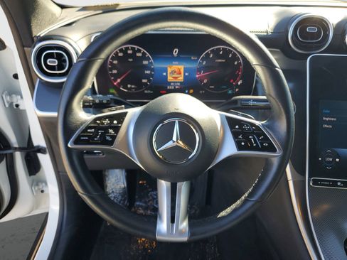 Used 2024 Mercedes-Benz GLC 300 image 23