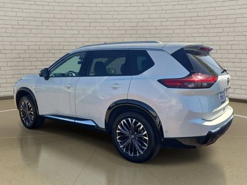 Used 2026 Nissan Rogue Platinum w/ Platinum Premium Package AWD/4WD image 3