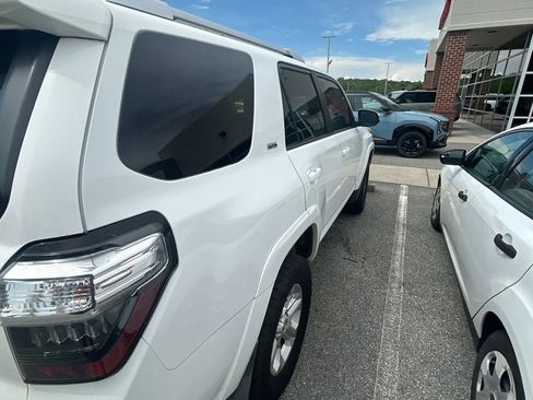 Used 2015 Toyota 4Runner SR5 Premium AWD/4WD image 12