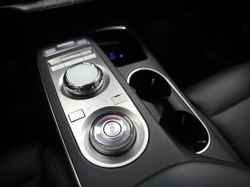 Used 2024 Genesis GV70 2.5T AWD/4WD image 29