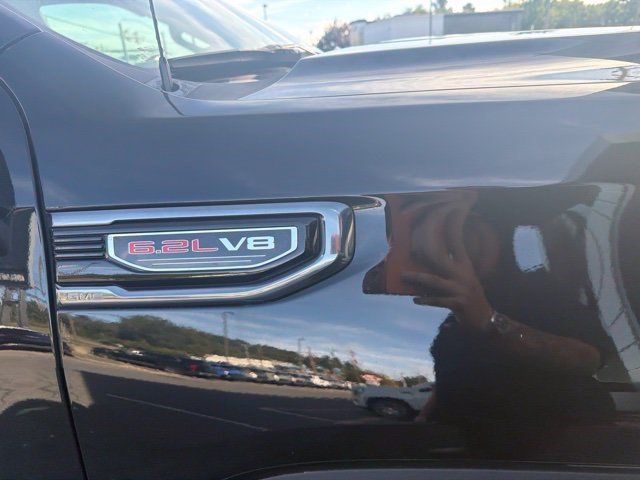 Used 2022 GMC Sierra 1500 AT4 w/ AT4 Preferred Package AWD/4WD image 3