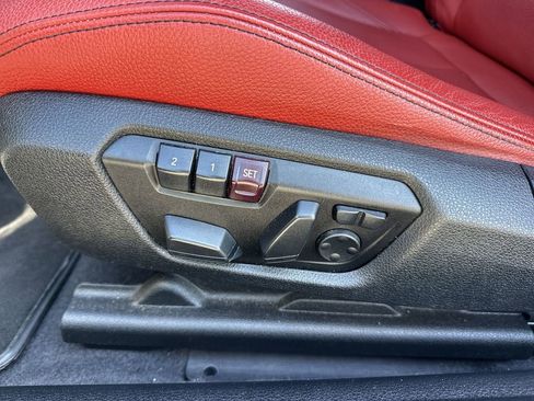 Used 2015 BMW M235i Convertible image 8