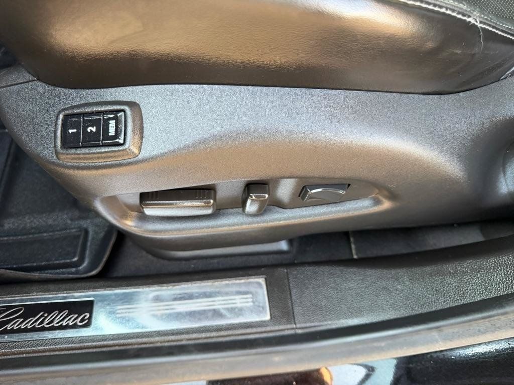 Used 2013 Cadillac SRX Premium FWD image 31