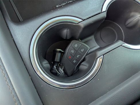 Used 2022 Chevrolet Tahoe High Country image 24