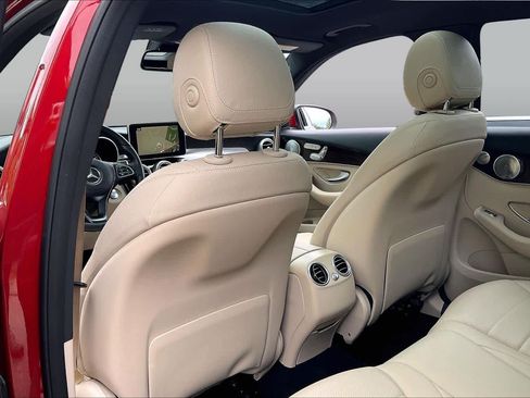 Used 2017 Mercedes-Benz GLC 300 4MATIC image 22