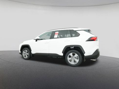 New 2025 Toyota RAV4 XLE FWD image 20