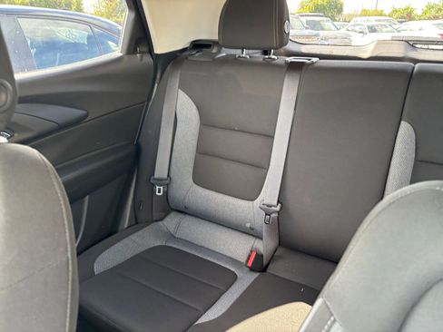 Used 2025 Chevrolet TrailBlazer LT image 37