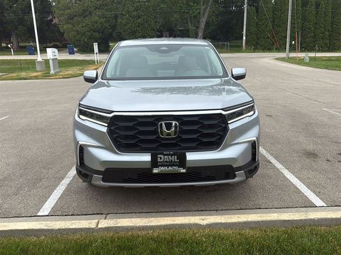Used 2025 Honda Pilot EX-L image 2
