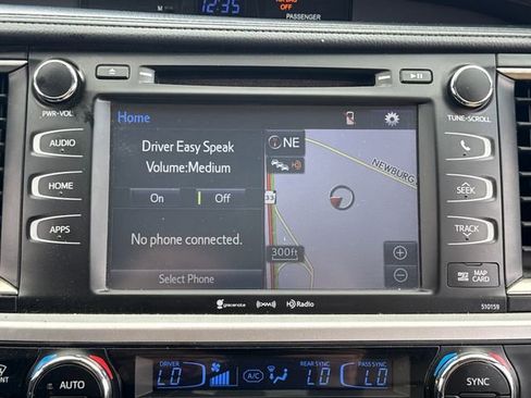 Used 2016 Toyota Highlander XLE AWD/4WD image 29