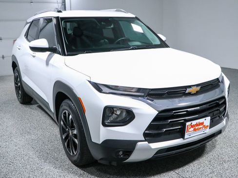 Used 2021 Chevrolet TrailBlazer LT w/ Premium Seating Package FWD image 5
