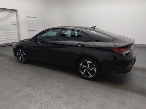 Used 2023 Hyundai Elantra SEL w/ Convenience Package FWD image 3