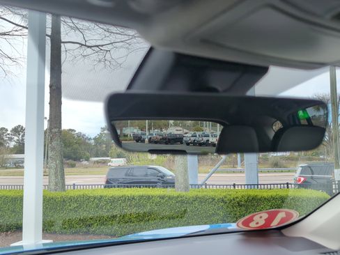 Used 2018 Toyota RAV4 Limited image 27