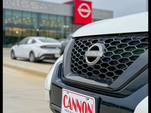 Used 2023 Nissan Murano SV w/ SV Midnight Edition Package FWD image 7