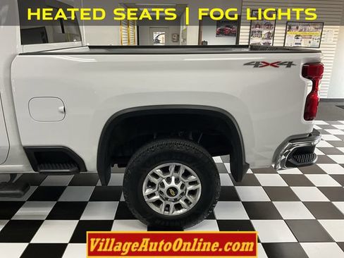 Used 2023 Chevrolet Silverado 2500 LT w/ Convenience Package AWD/4WD image 9