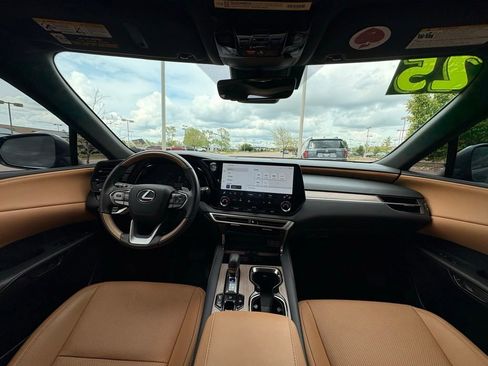 Used 2025 Lexus RX 350h AWD/4WD image 12