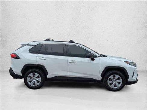 Used 2019 Toyota RAV4 LE w/ Carpet Mat Package AWD/4WD image 4