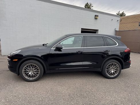 Used 2016 Porsche Cayenne w/ Premium Package Plus image 5