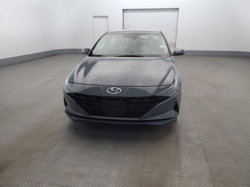Used 2023 Hyundai Elantra SEL w/ Convenience Package FWD image 15