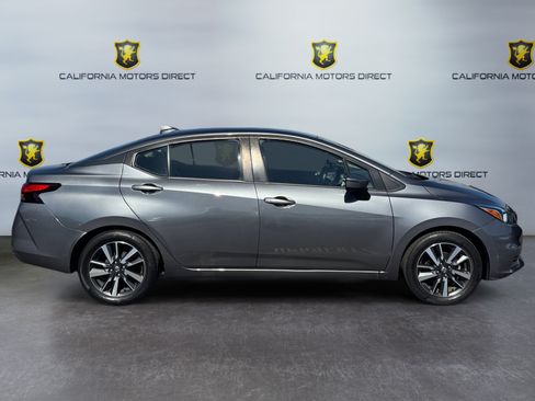 Used 2021 Nissan Versa SV FWD image 6