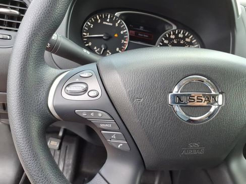 Certified 2019 Nissan Pathfinder S FWD image 7