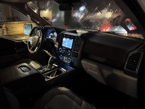 Used 2019 Ford F150 Limited w/ Trailer Tow Package image 10