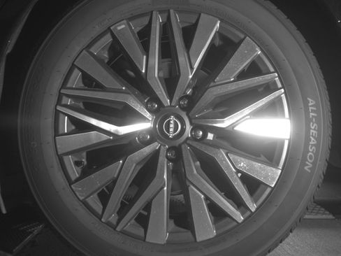 Used 2025 Nissan Altima 2.5 SV image 14