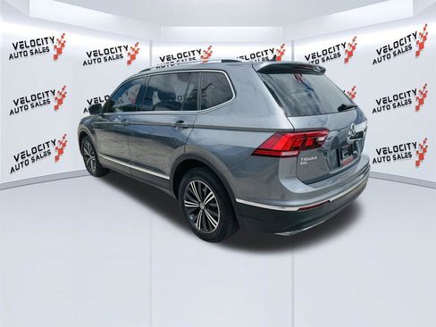Used 2018 Volkswagen Tiguan SEL image 5