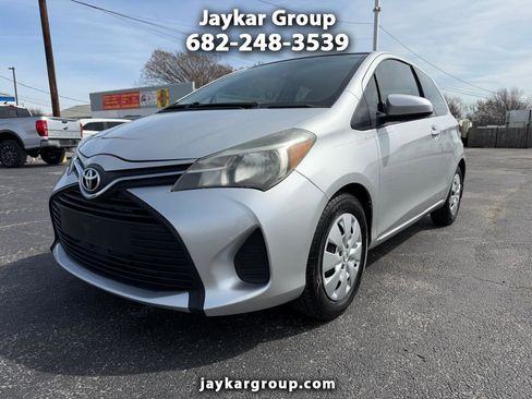 Used 2015 Toyota Yaris L image 1