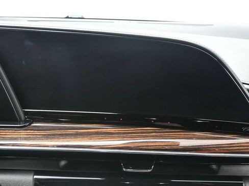 Used 2021 Cadillac Escalade Premium Luxury image 11