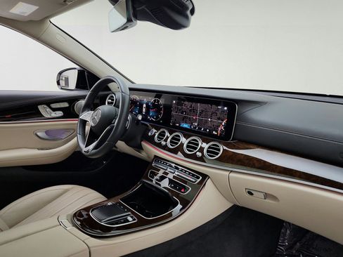 Used 2022 Mercedes-Benz E 350 Sedan image 24
