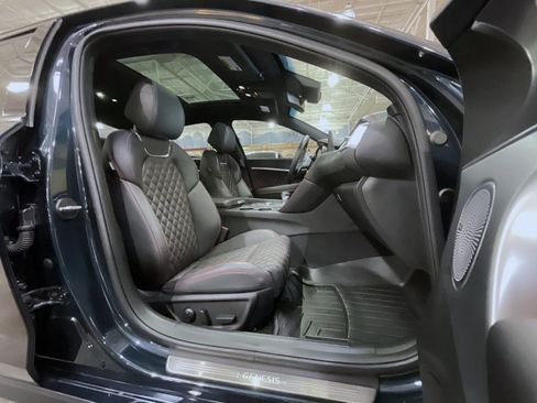 Used 2025 Genesis G70 3.3T Advanced w/ Sport Prestige Package image 15